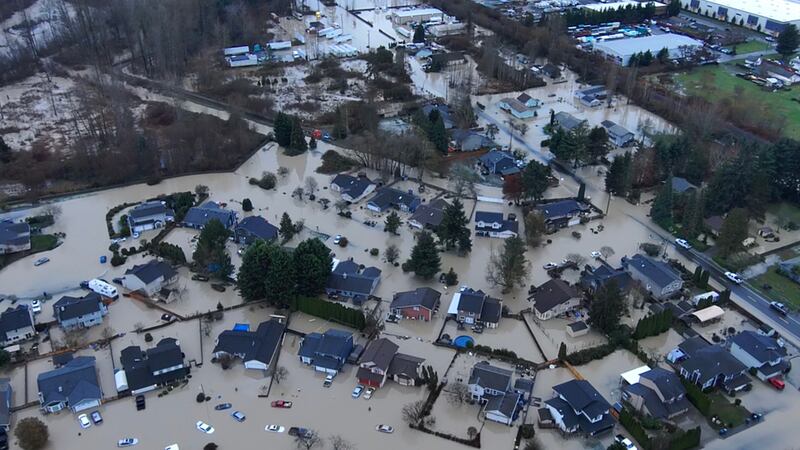 Imagen tomada de video entregado por el Departamento de Policía de Pacific que muestra las...