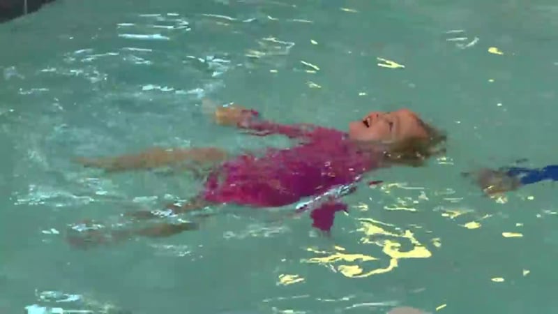 Verano es sinónimo de piscina o alberca para niños, pero para que la diversión no termine en...